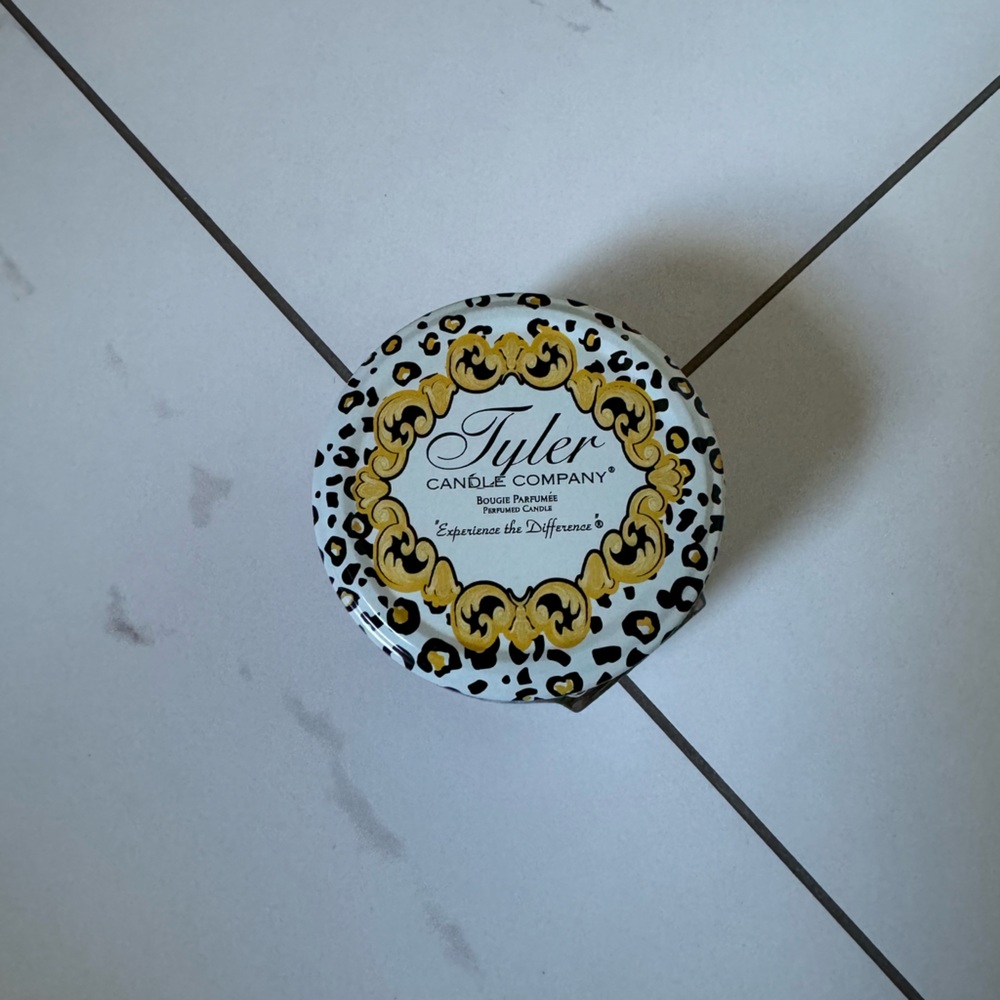 TYLER CANDLE COMPANY “DIVA” SCENT (1 PC)